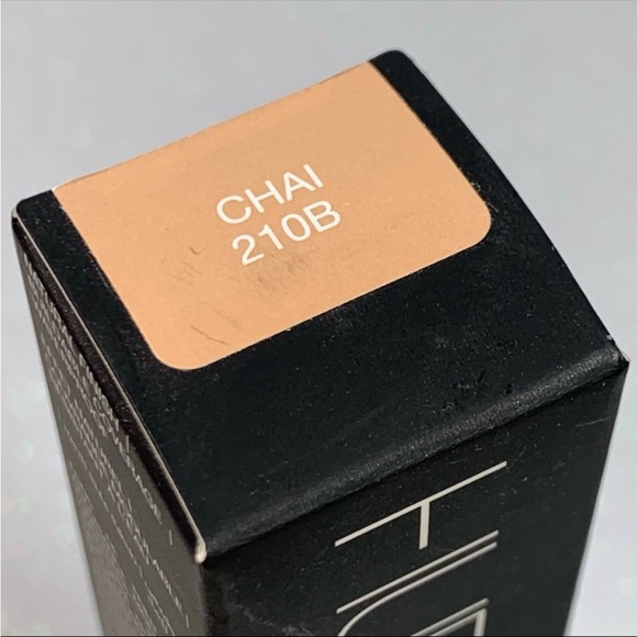 Huda Beauty Foundation Stick Chai 210B BNIB - Picture 4 of 4